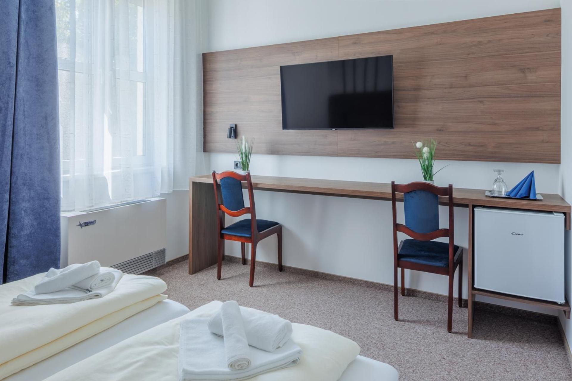 100 Eves Fogado Bed & Breakfast Szatymaz Bagian luar foto