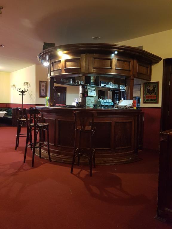 100 Eves Fogado Bed & Breakfast Szatymaz Bagian luar foto